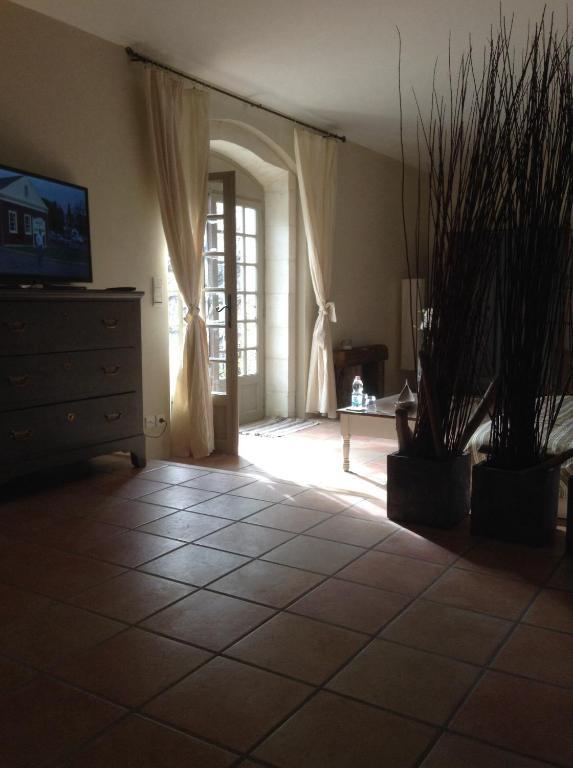 La Demeure Bed and Breakfast Eyguières Rum bild
